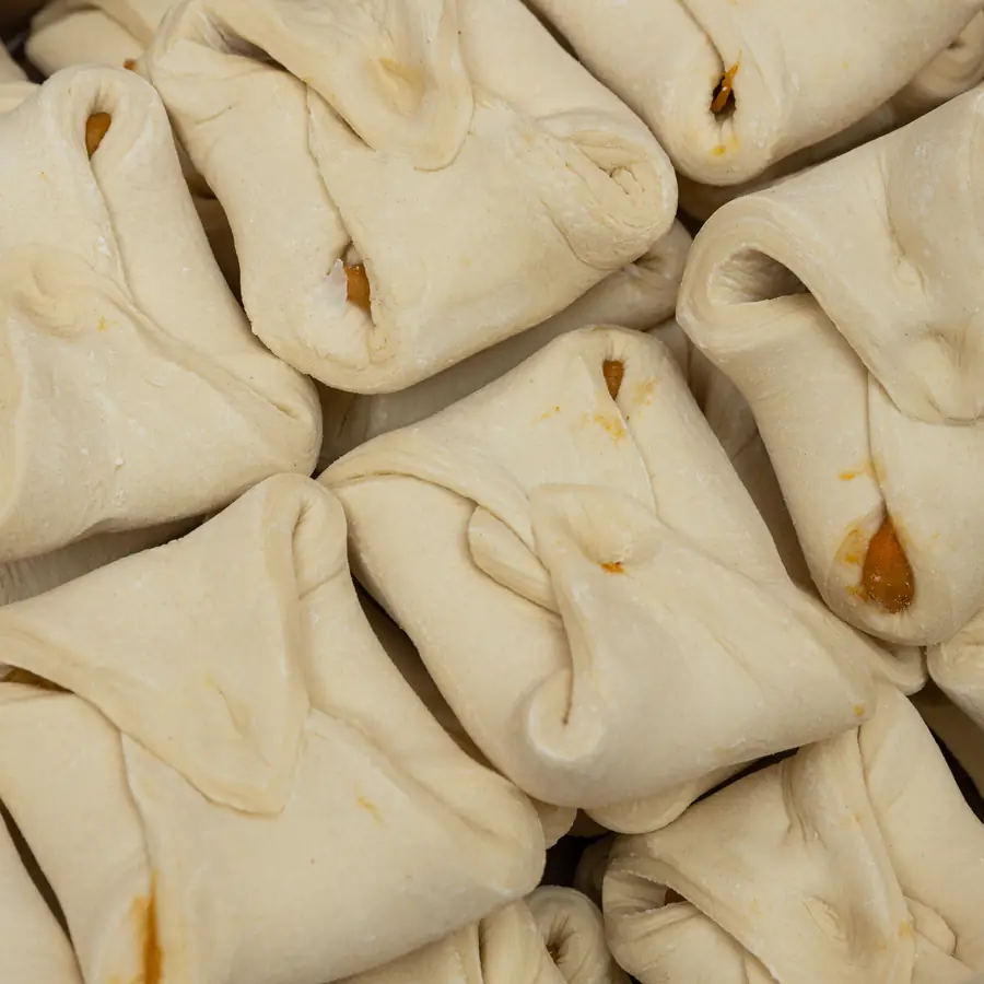 Слойка с курагой